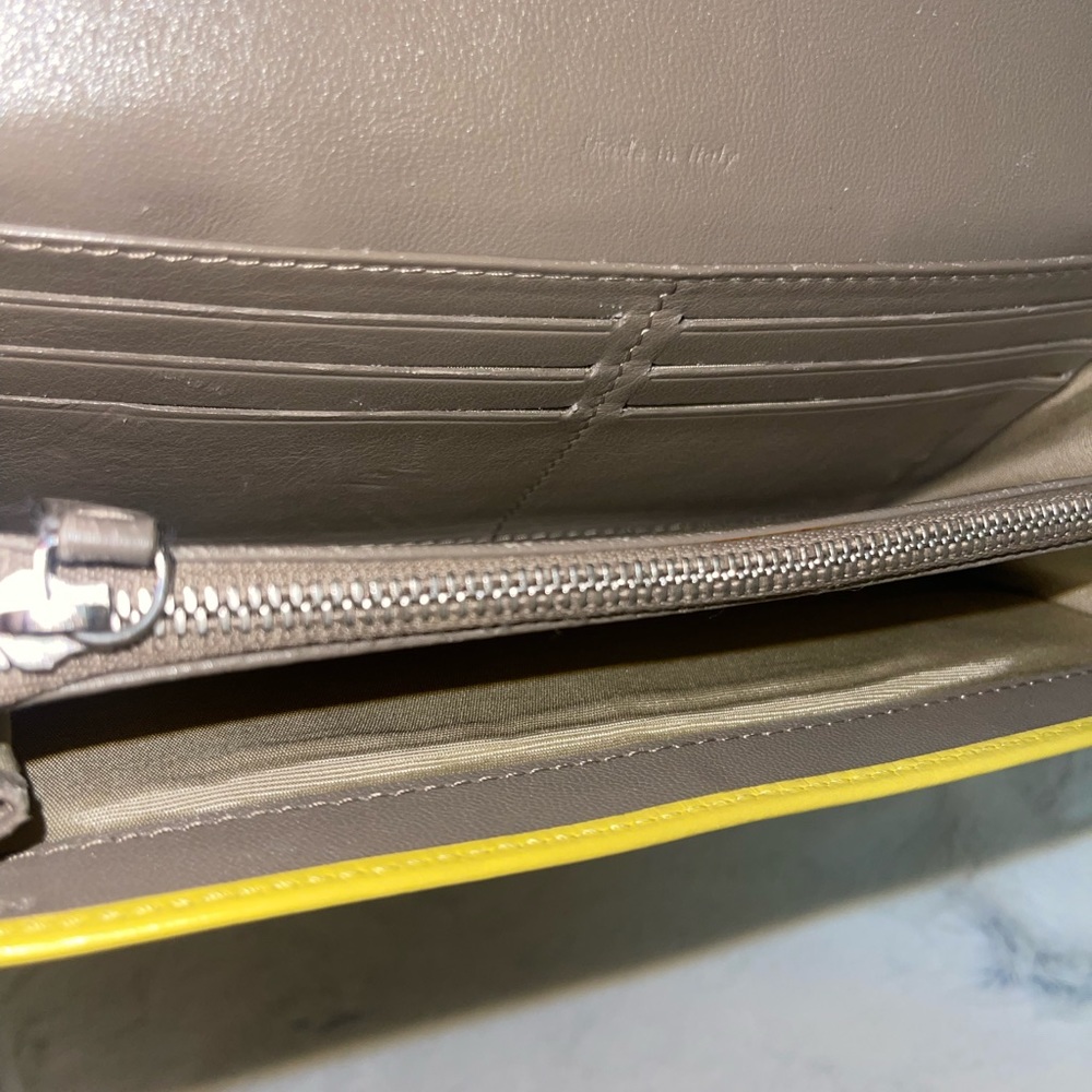 Authentic Celine wallet - Picture 7 of 11